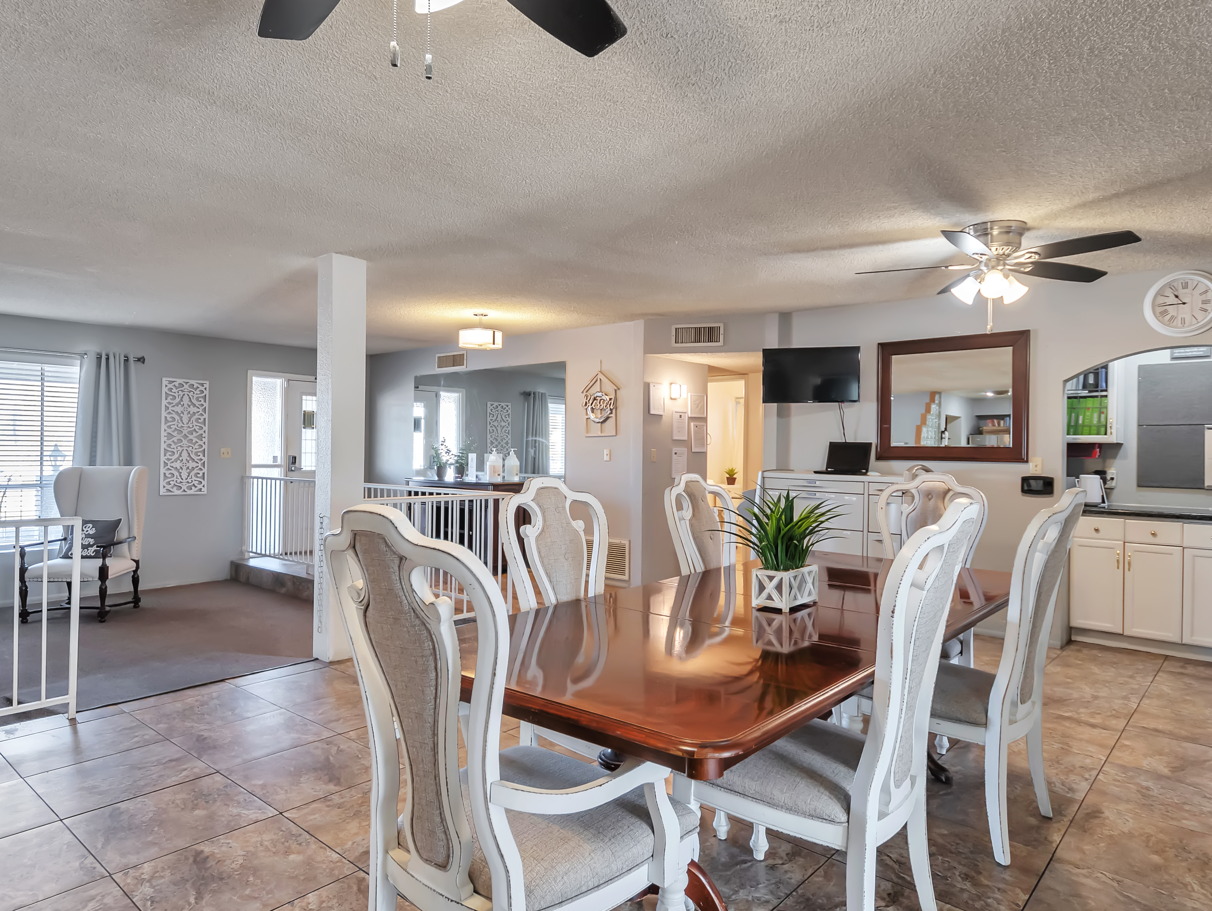 RED MOUNTAIN REFLECTIONS ASSISTED LIVING, INC